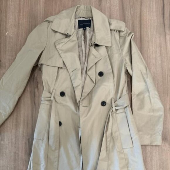Banana Republic Trench Coat- Size Medium - Picture 2 of 8